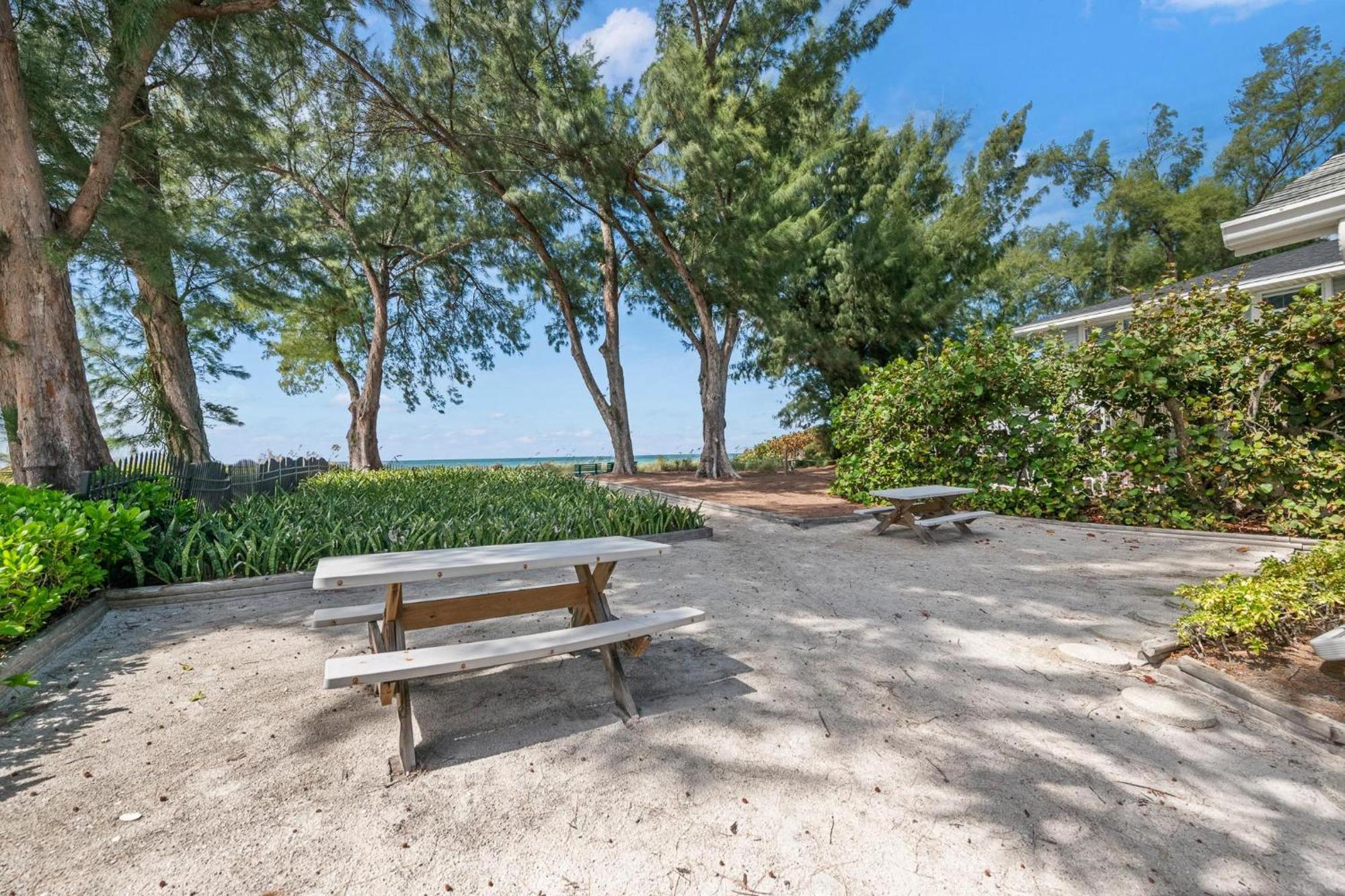 Whispering Waves East Villa Holmes Beach Exterior foto