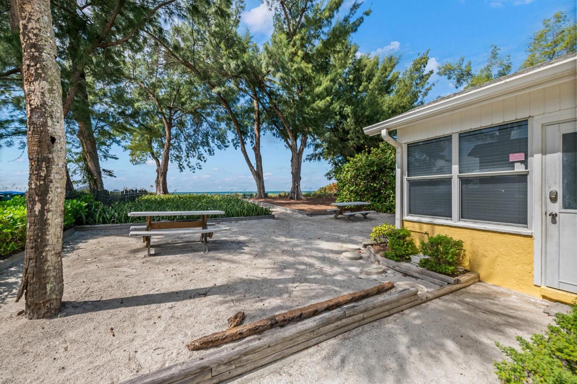 Whispering Waves East Villa Holmes Beach Exterior foto