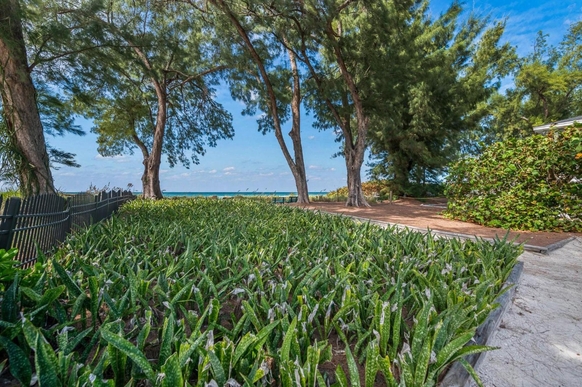 Whispering Waves East Villa Holmes Beach Exterior foto